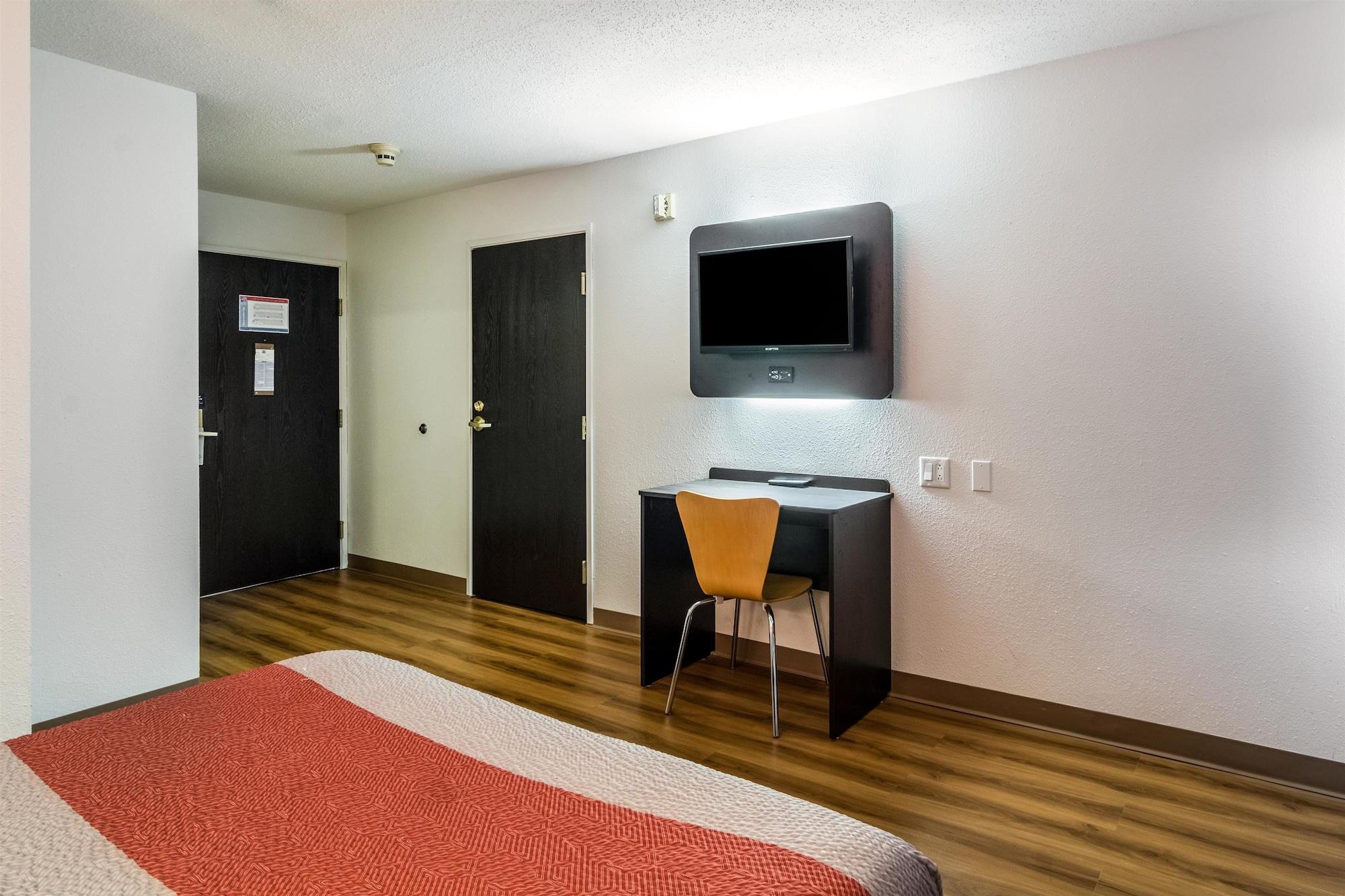Motel 6-Harvey, Il Esterno foto