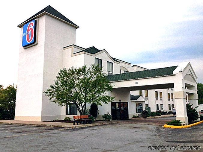 Motel 6-Harvey, Il Esterno foto