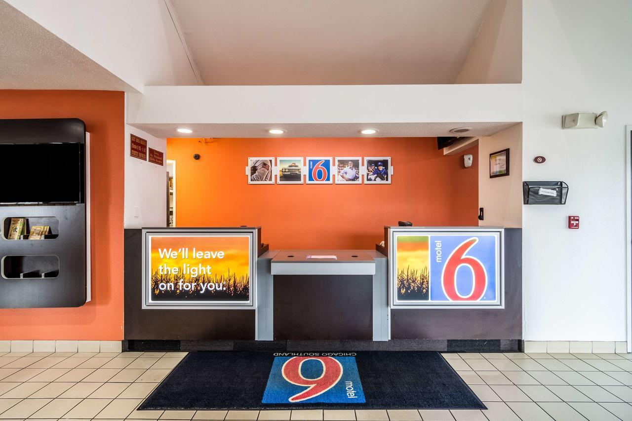 Motel 6-Harvey, Il Esterno foto